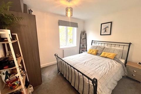 2 bedroom flat for sale, Waldon Gardens, Southampton SO18