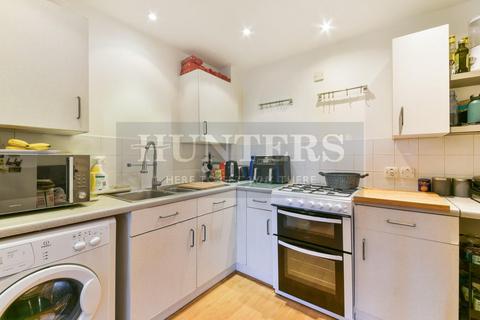 2 bedroom flat for sale, Bordeston Court, The Ham, Brentford, Middlesex, TW8