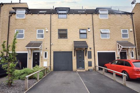 4 bedroom townhouse for sale, Chancery Court, Ossett, Wakefield