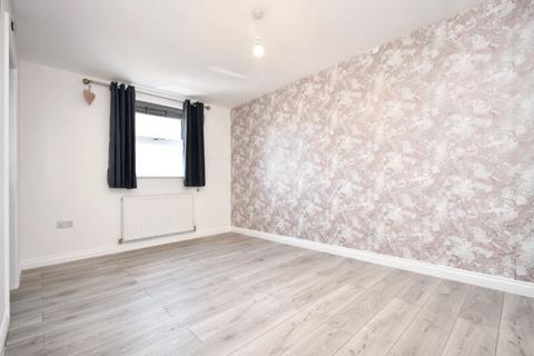 4 bedroom townhouse for sale, Chancery Court, Ossett, Wakefield