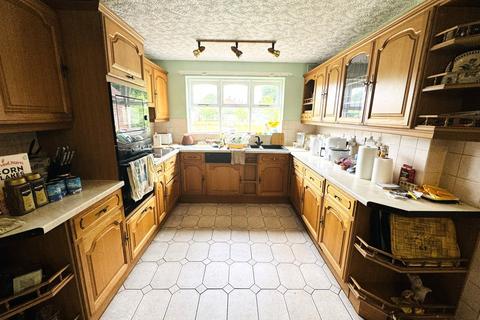 2 bedroom bungalow for sale, Bloxwich Road North, Willenhall