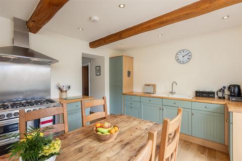 18 Bondgate, Helmsley, York, YO62 5BR