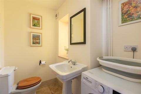 18 Bondgate, Helmsley, York, YO62 5BR