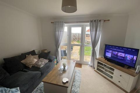 2 bedroom terraced house to rent, Webbers Way, Tiverton EX16