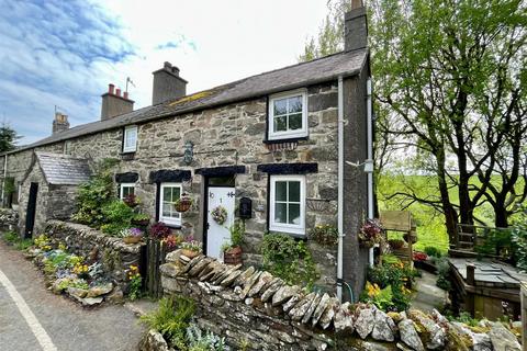 2 bedroom house for sale, Pentrefoelas, Betws-Y-Coed