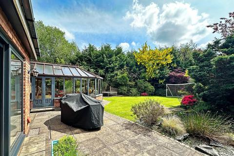 4 bedroom detached house for sale, Burnside, Hale Barns