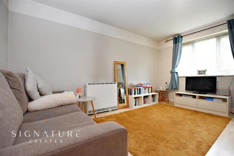1 bedroom flat to rent, Islay House, Scammell Way, Watford