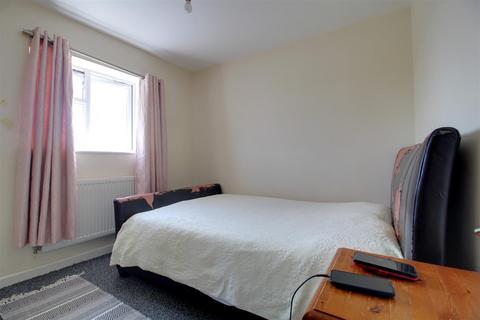 21a Underhill Road, Matson, Gloucester, GL4 6HD