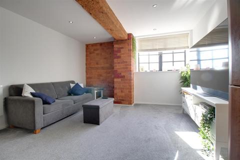 2 bedroom apartment for sale, Lock Warehouse, Gloucester Docks