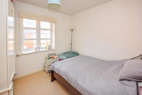 2 bedroom flat for sale, Brickfield Road, Mitcham CR4