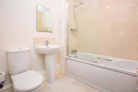 10 Brickfield Road, Mitcham, CR4 3GN