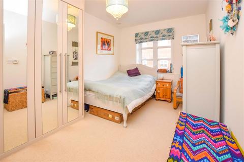 10 Brickfield Road, Mitcham, CR4 3GN