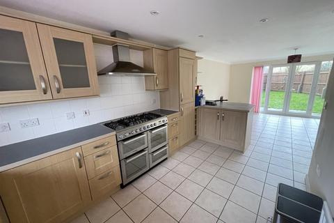 3 bedroom house to rent, Greenacre Way, Bishops Cleeve, Cheltenham