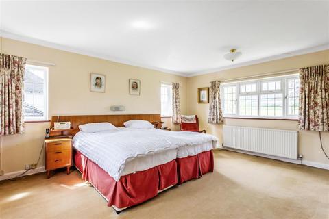 3 bedroom detached house for sale, Park Road, Limpsfield