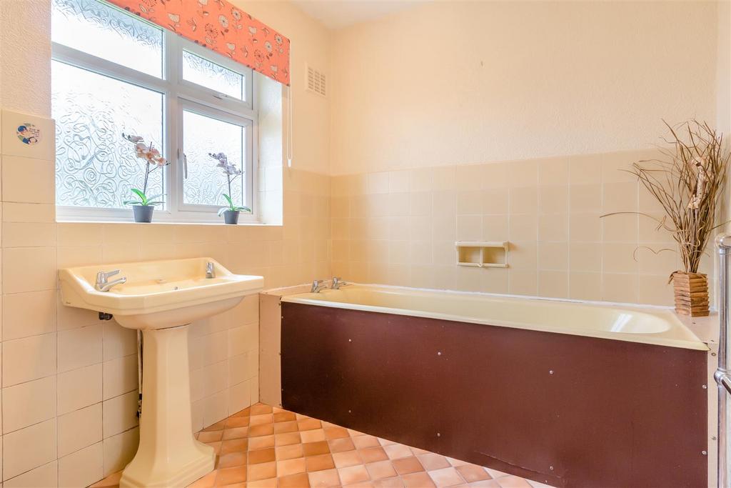 8599261-interior21.jpg