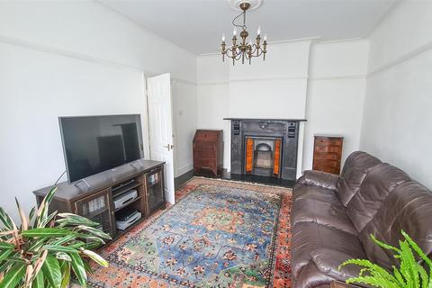 3 bedroom terraced house for sale, Leighton Avenue, Leigh-On-Sea