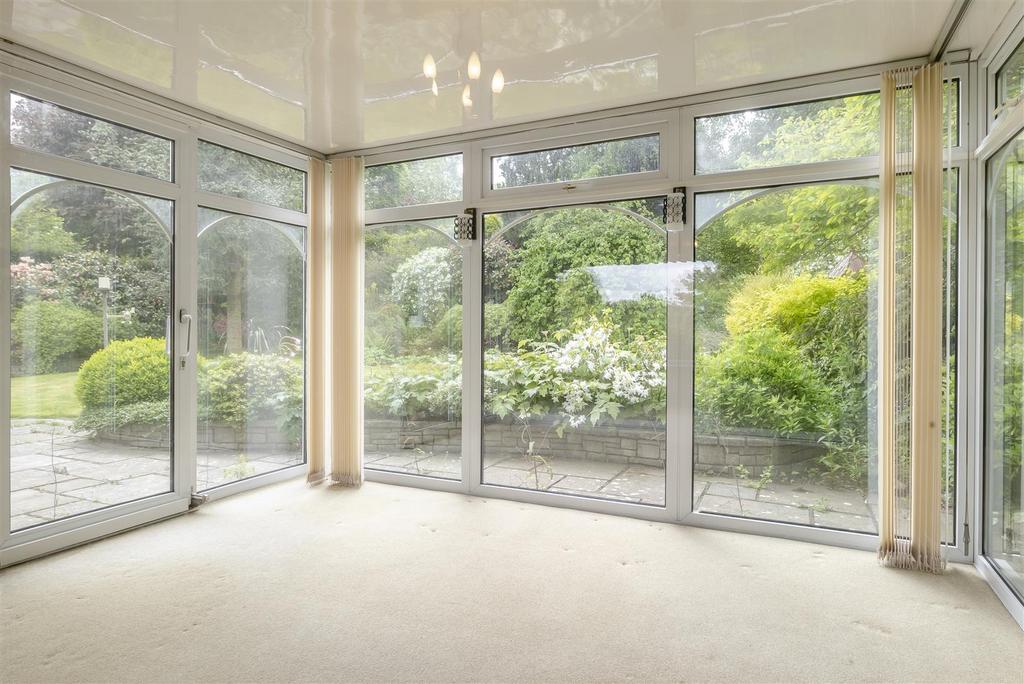 8599248-interior30.jpg