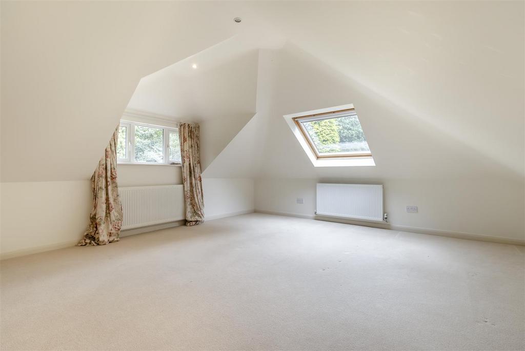 8599248-interior23.jpg
