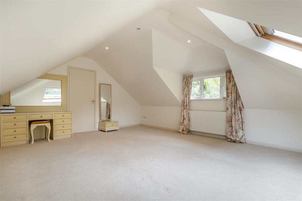8599248-interior24.jpg
