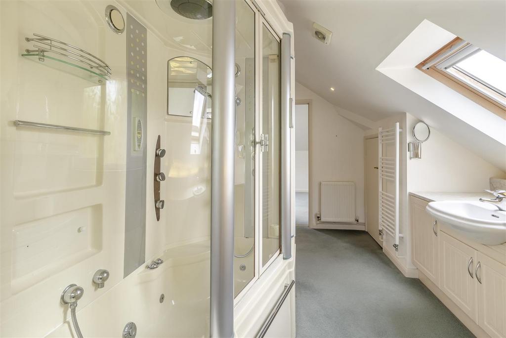 8599248-interior26.jpg