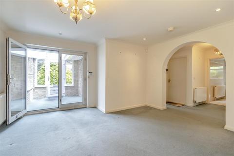 4 Chestnut Drive, Mansfield, NG18 4PW