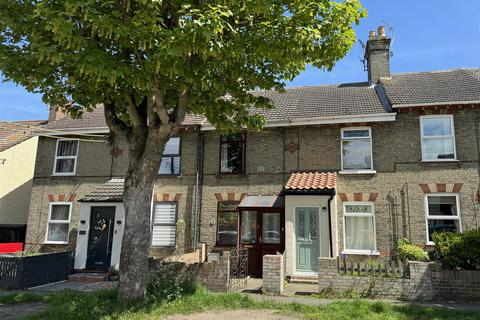 3 bedroom terraced house for sale, Sycamore Avenue, Oulton Broad