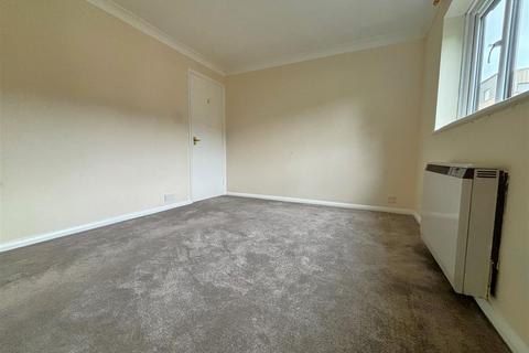 1 bedroom apartment for sale, The Courtyard, Addlestone KT15