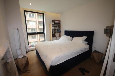 2 bedroom flat to rent, Plimsoll