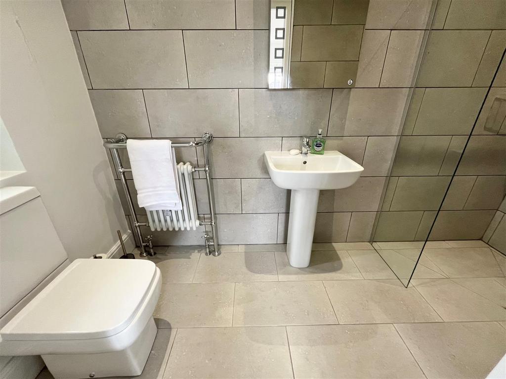 Ensuite