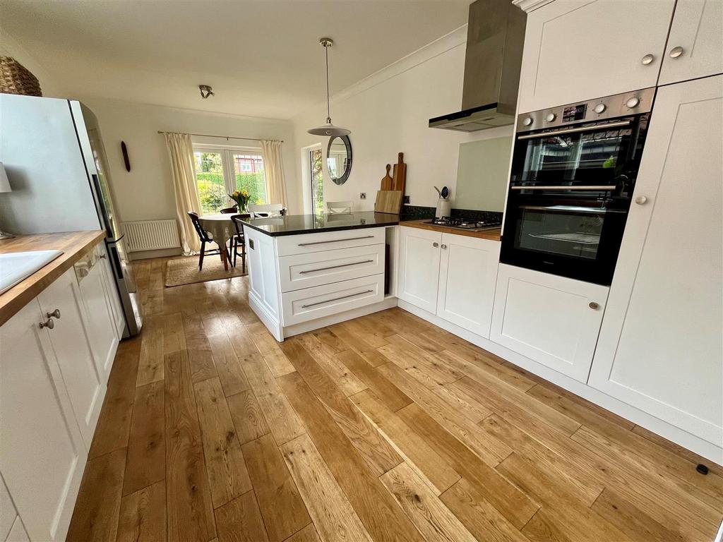 Kitchen/Breakfast Room
