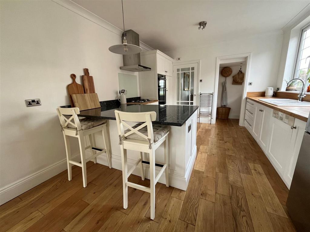 Kitchen/Breakfast Room