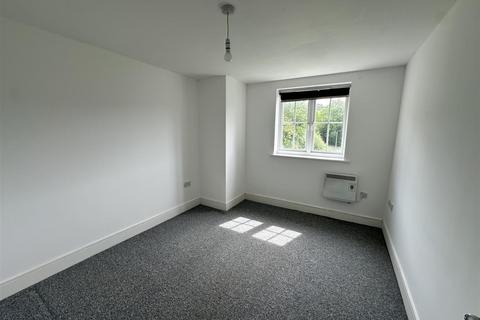 2 bedroom house share to rent, Weetmans Drive, Essex CO4