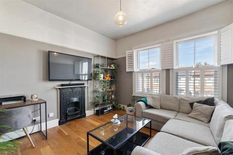 2 bedroom flat for sale, Wellesley Road, Wanstead