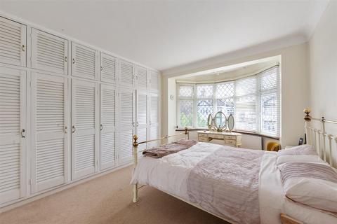 10 Wordsworth Avenue, London, E18 2HE