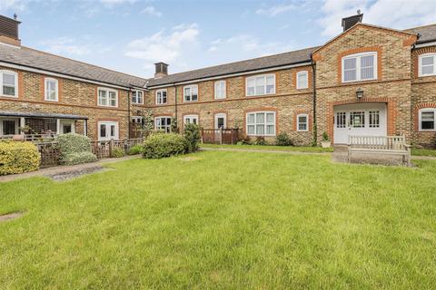 3 bedroom retirement property for sale, Churchfield Court, Girton CB3