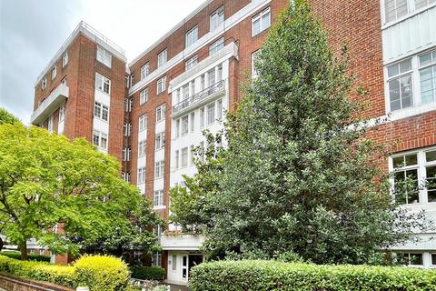 1 bedroom apartment to rent, Langford Court, Abbey Road, St John's Wood