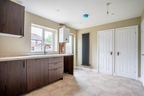 35 Alexander Avenue, York, YO31 9HX