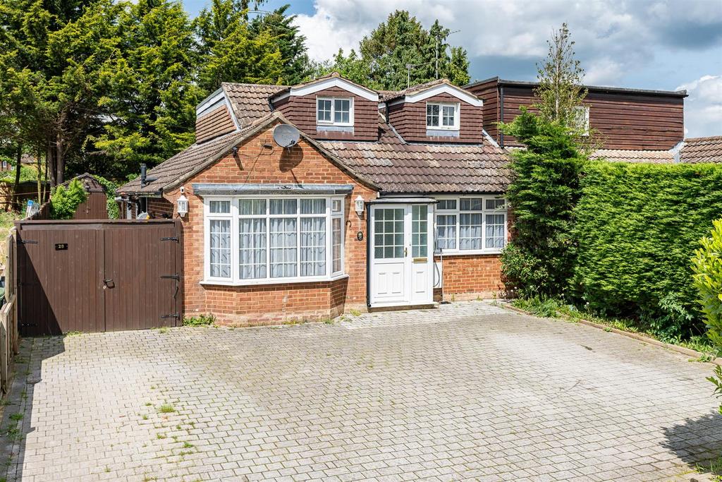 Chiswell Green Lane, St. Albans 4 bed semidetached house £635,000