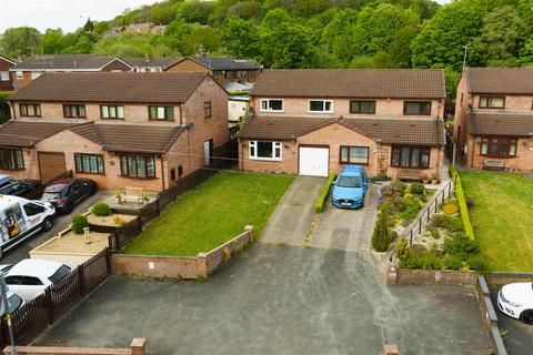 194 Cae Gwilym Lane, Cefn Mawr, Wrexham, LL14 3PE