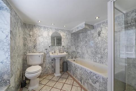 Island House The Warren, Polperro, Looe, PL13 2RD
