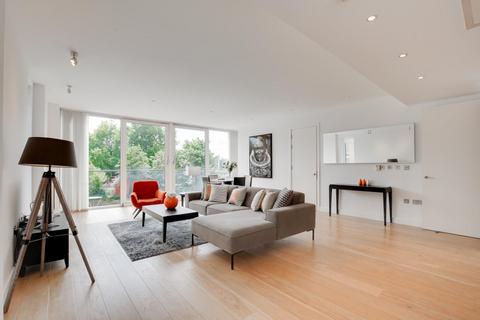 2 bedroom apartment to rent, Grosvenor Waterside, London