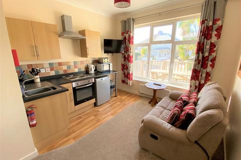 1 bedroom flat to rent, Ulalia Road, Newquay TR7