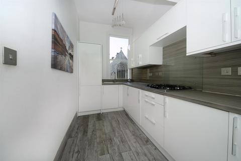2 bedroom flat to rent, Windsor Road, W5
