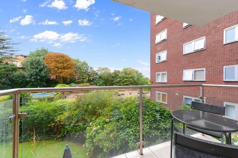 2 bedroom apartment for sale, Hillcrest Road, Ealing, W5
