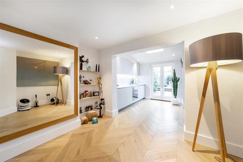 75 Warwick Road, London, W5 5QE