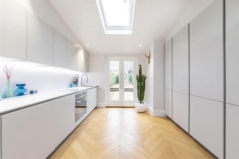 75 Warwick Road, London, W5 5QE