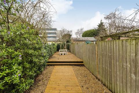 75 Warwick Road, London, W5 5QE