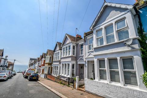 2 bedroom flat for sale, Holland Road, Westcliff-On-Sea SS0