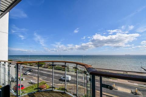 2 bedroom flat for sale, Crowstone Avenue, Westcliff-On-Sea SS0