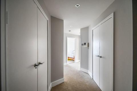 2 bedroom flat for sale, Crowstone Avenue, Westcliff-On-Sea SS0